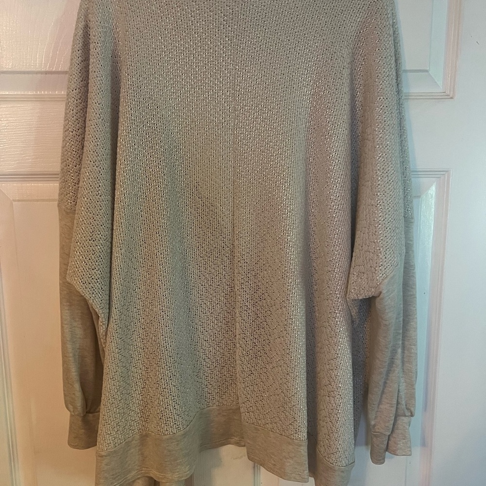 Boutique top - Picture 8 of 12